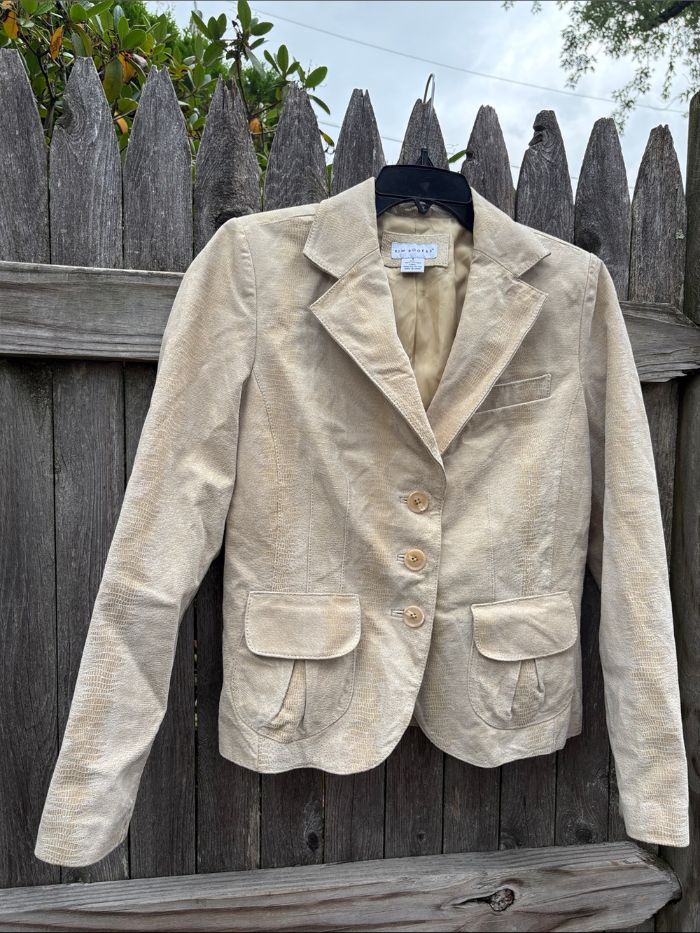 Kim Rogers small leather jacket!!